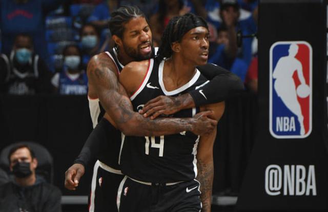 天天盈球即时比分直播-我的名字叫曼恩！快艇小将神奇一战锁定名宿身份